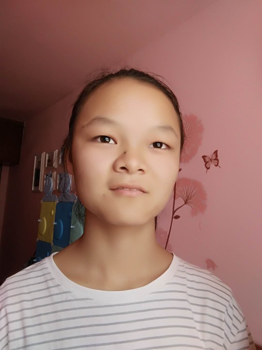 胡紫珊.jpg 胡紫珊.jpg