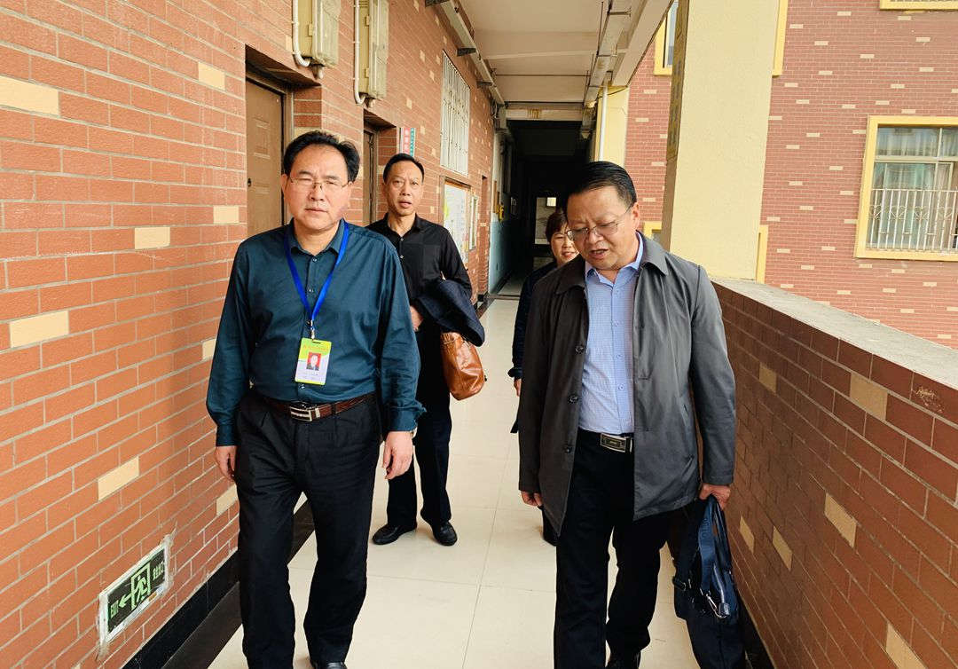 象湖1_副本.jpg 象湖1_副本.jpg