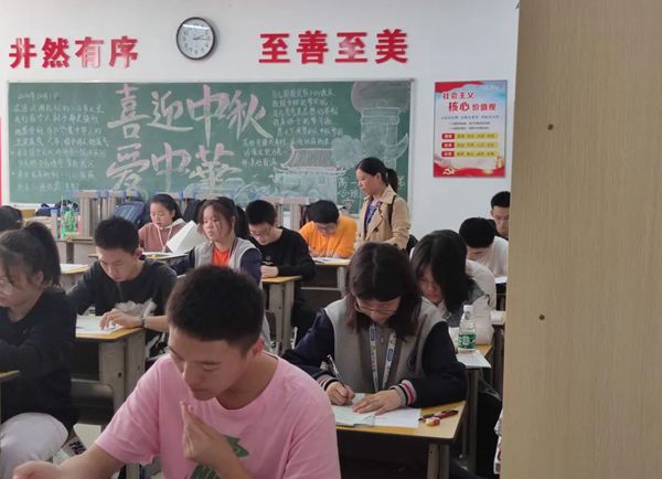 育山4_副本.jpg 育山4_副本.jpg